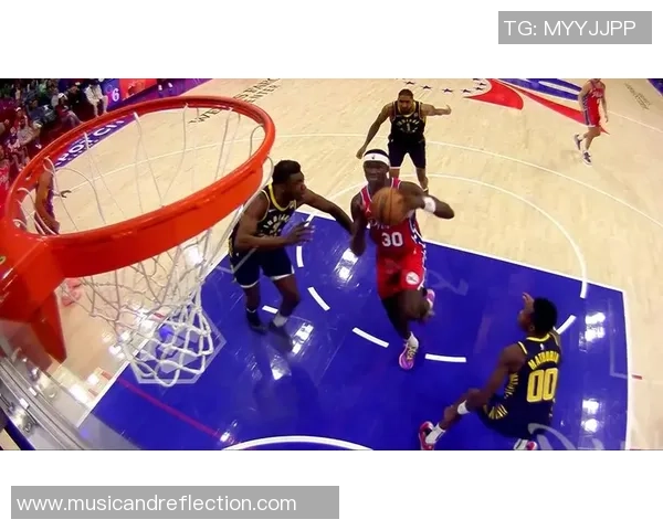 快船连送三次传球失误贝利长驱直入单臂滑翔劈扣强势斩获全场首分